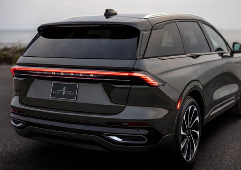 The rear of a 2024 Lincoln Black Label Nautilus® SUV displays full LED rear lighting. | Ted Britt Chantilly Lincoln in Chantilly VA