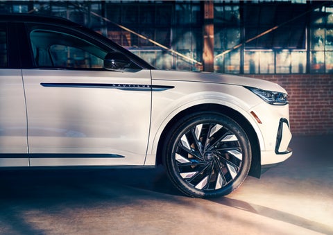 The wheels of the available Jet Appearance Package are highlighted. | Ted Britt Chantilly Lincoln in Chantilly VA