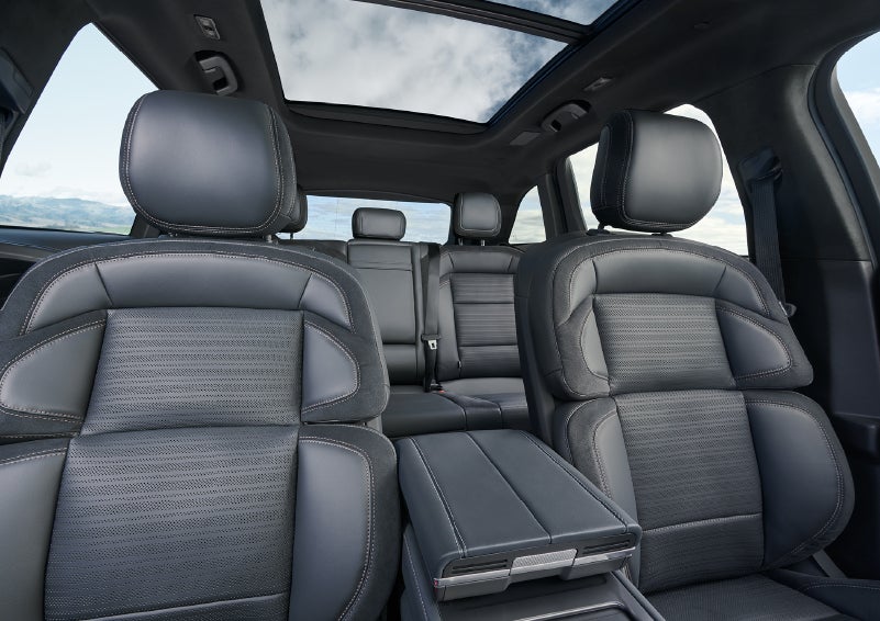 The spacious second row and available panoramic Vista Roof® is shown. | Ted Britt Chantilly Lincoln in Chantilly VA