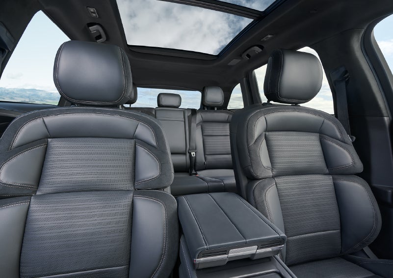 The spacious second row and available panoramic Vista Roof® is shown. | Ted Britt Chantilly Lincoln in Chantilly VA