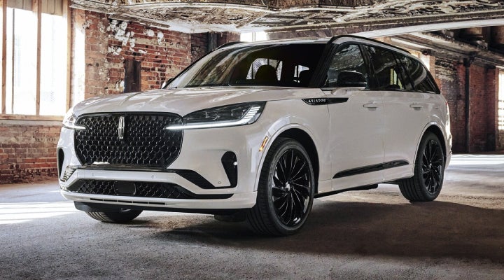 A 2026 Lincoln Aviator® SUV is shown with the available Jet Appearance Package. | Ted Britt Chantilly Lincoln in Chantilly VA
