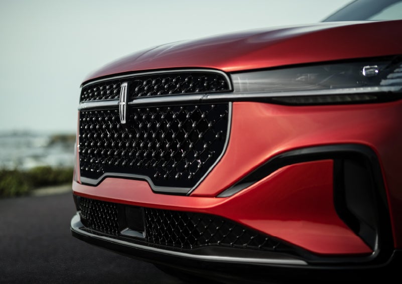 The sleek grille of a 2026 Lincoln Nautilus® SUV with the available Jet Appearance Package makes a bold statement. | Ted Britt Chantilly Lincoln in Chantilly VA